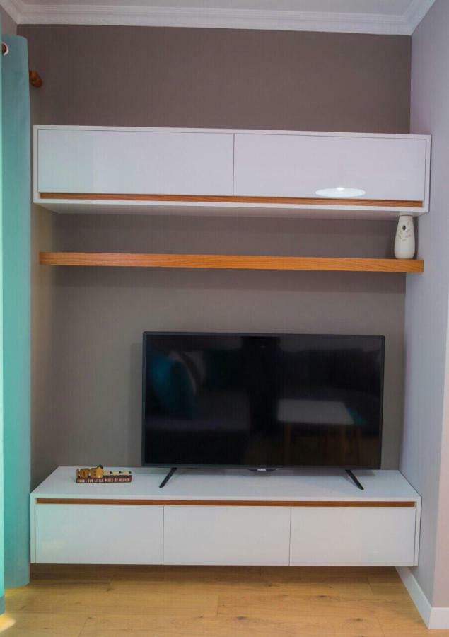 Modern Furnished Apartment With View Τίρανα Εξωτερικό φωτογραφία
